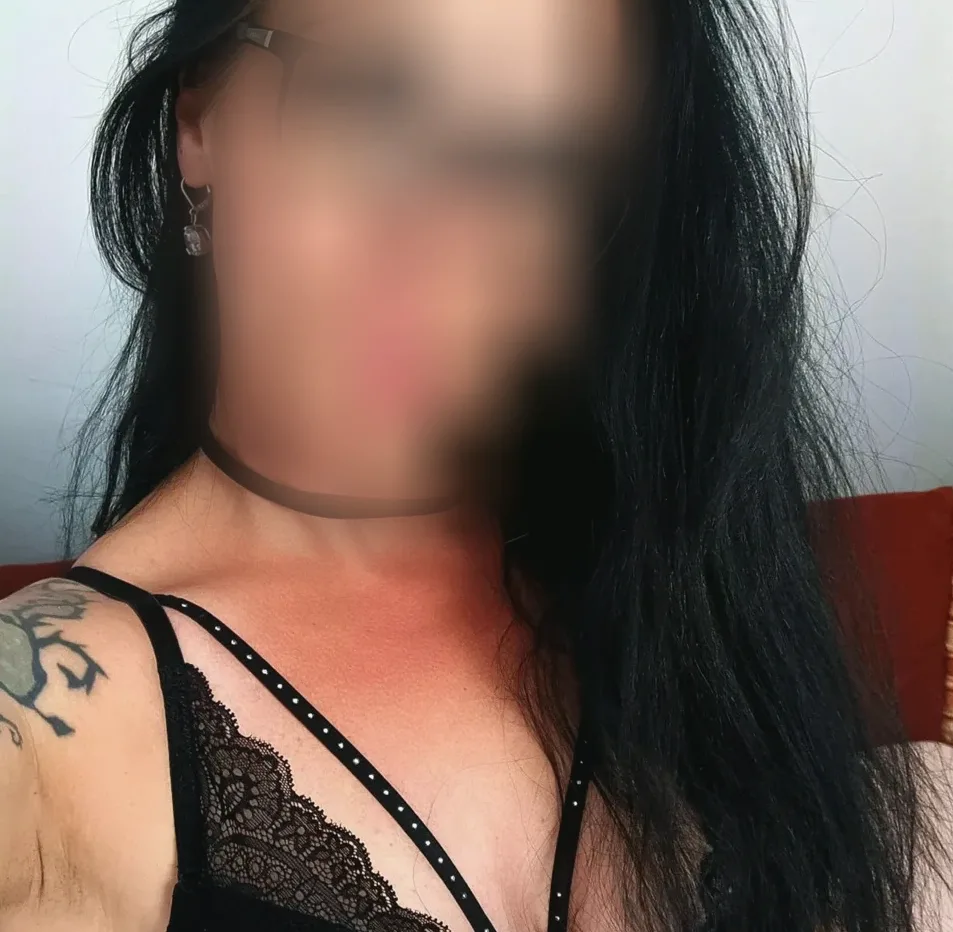Daniela, 36