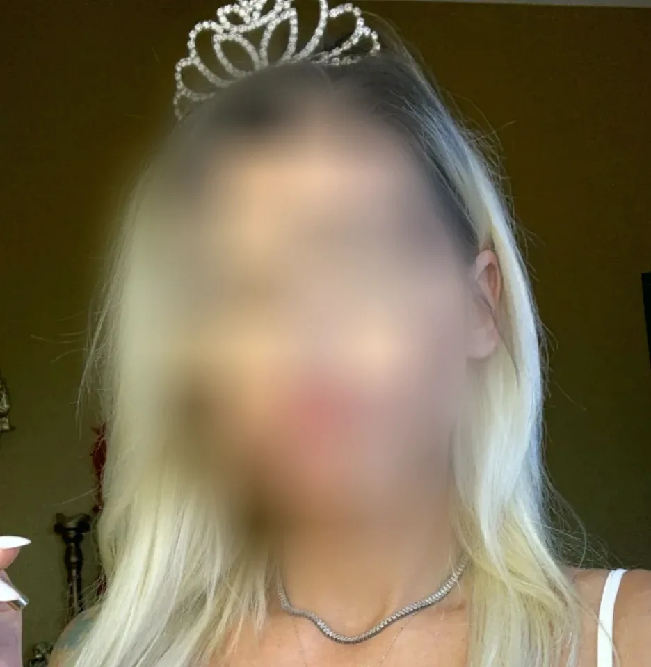 Özlem, 35